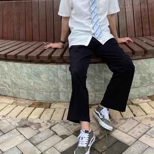 闷骚艳岳的婬乱生活视频
